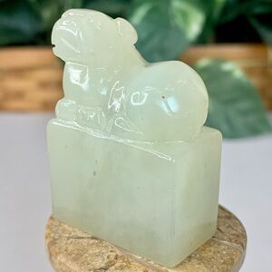 Chinese Jade Dog Stamp Seal Chop Figurine Carved Mythical Beast Animal Statue